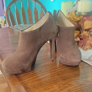 Nine West Brown Heeled Ankle Boots